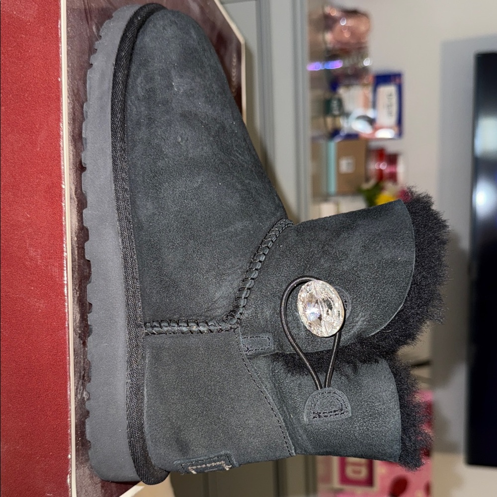 Women's Black Suede UGG boots w/ studs 💎